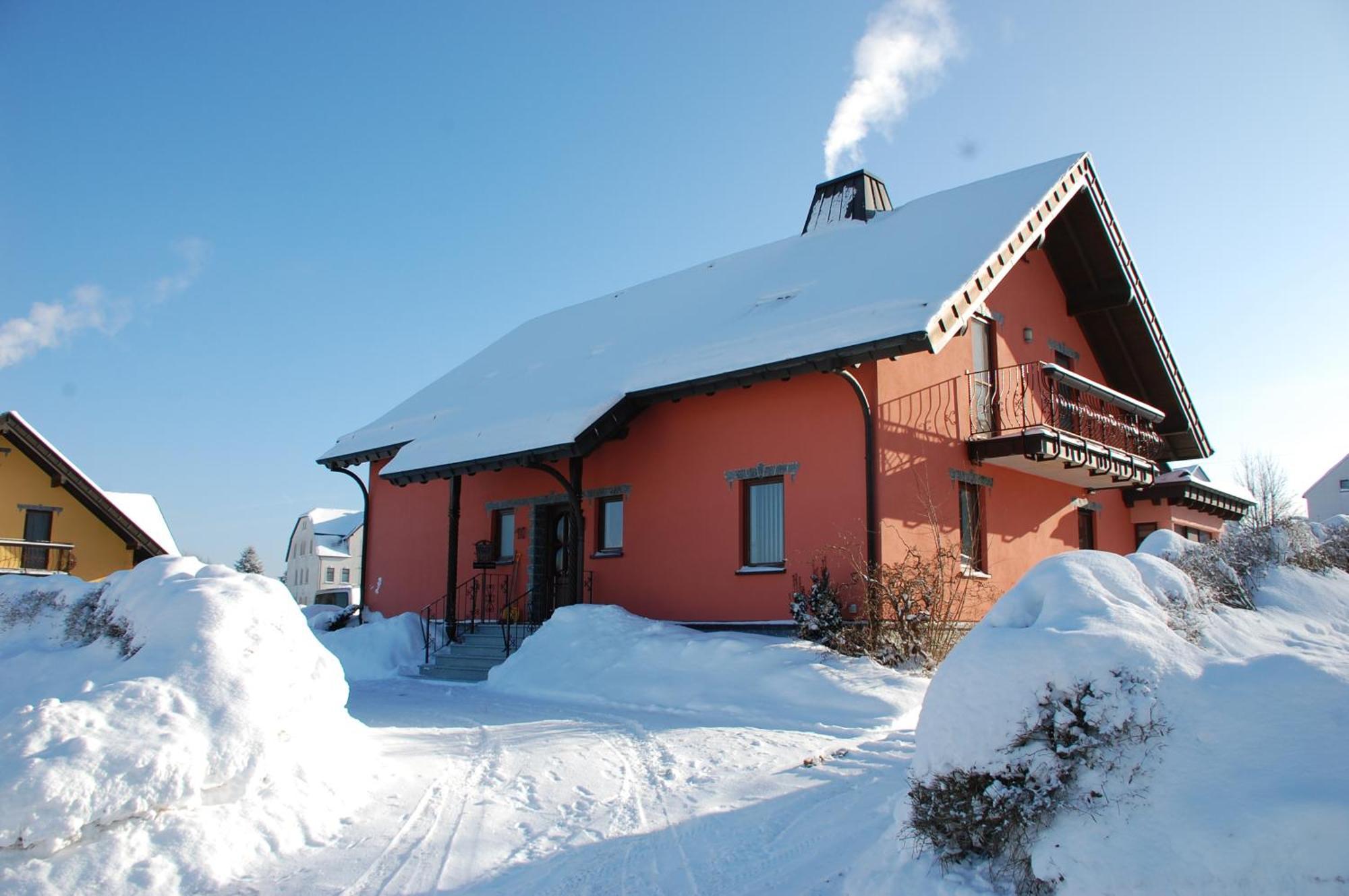 Gemuetliche Ferienwohnung Im Schoenen Erzgebirge - Wohnung Fruehling Eibenstock Exterior photo